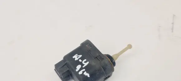 Headlight level adjustment motor