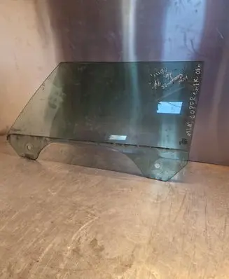 Mini One - Cooper Coupe R56 Front door window/glass (coupe) 43R001025 E000232
