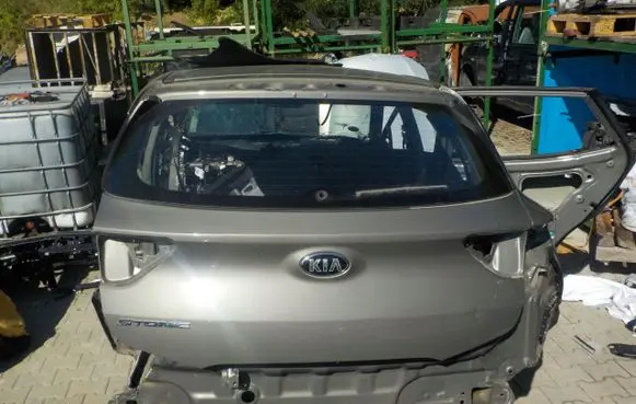 KIA Stonic Tailgate/trunk/boot lid HENCAR8474606954