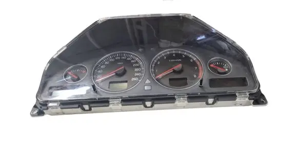 Volvo V70 Speedometer (instrument cluster) 30746097