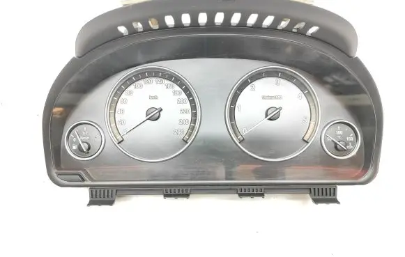 BMW 5 F10 F11 Speedometer (instrument cluster) 9249349 30741711 1603773
