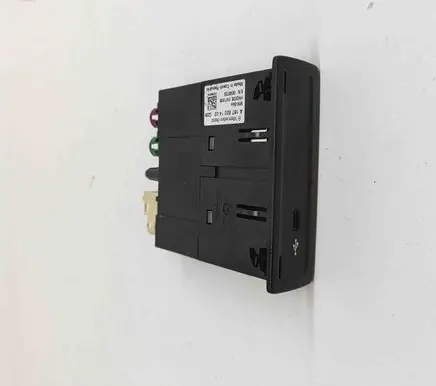 Mercedes-Benz GLE W167 USB socket connector A1678201402