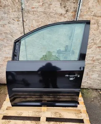 Volkswagen Touran II Front door