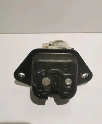 Honda Civic Loading door lock EUK93110A