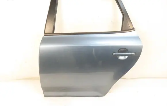 KIA Ceed Rear door 