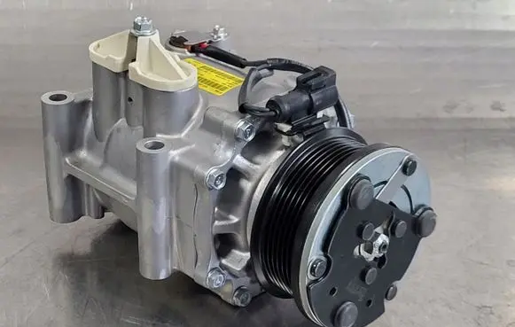 Ford Focus Air conditioning (A/C) compressor (pump) 8FK351113311
