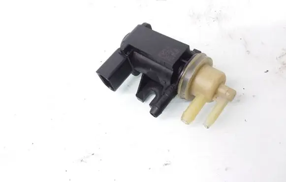 Skoda Fabia Mk3 (NJ) Turbo solenoid valve 1K0906627B
