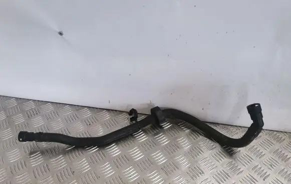 Engine coolant pipe/hose