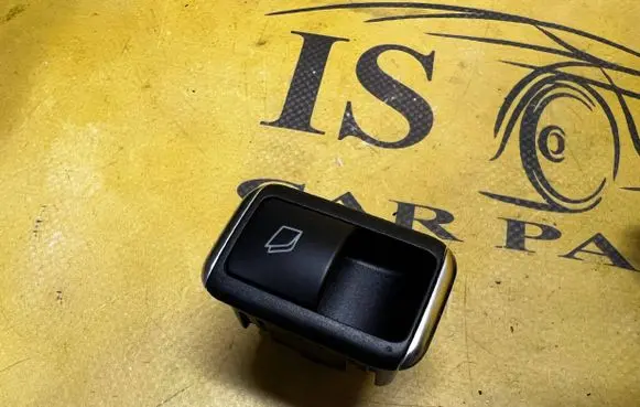 Mercedes-Benz GL X166 Sunroof switch A1668200210