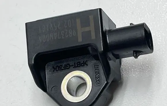 Subaru Outback (BT) Airbag deployment crash/impact sensor 98237AN00A