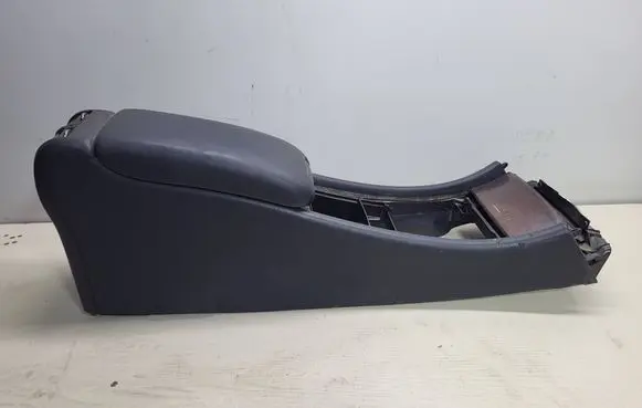 Mercedes-Benz C W203 Armrest A2036830075 E037611471