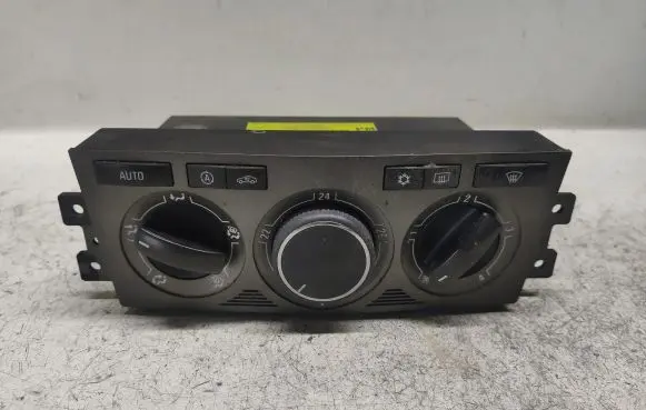 Opel Antara Climate control unit 96873526