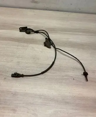 Toyota Avensis T270 ABS brake wheel speed sensor 8954302061