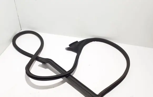 Audi Q8 Front door rubber seal 4M8831707