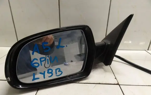 Audi A5 8T 8F Front door electric wing mirror 