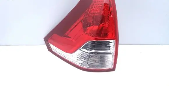 Honda CR-V Rear/tail lights P9855 NOTLED