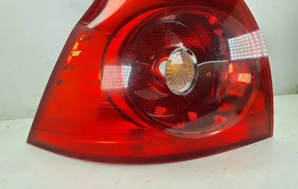 Volkswagen Golf V Rear/tail lights 1K6945095E 00852308 028490102B