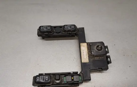 Mercedes-Benz E W210 Electric window control switch 2108208610