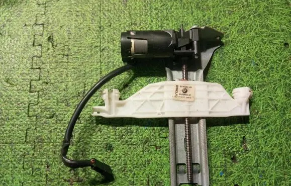 BMW 5 F10 F11 Seat adjustment motor 979196