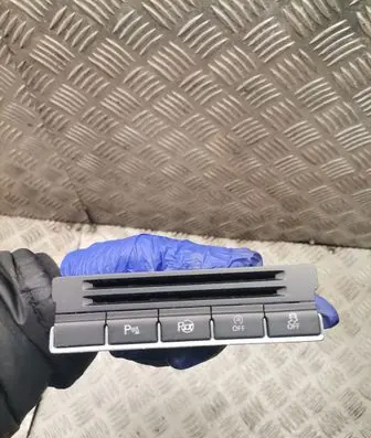 Volkswagen Tiguan A set of switches 5N2927132R