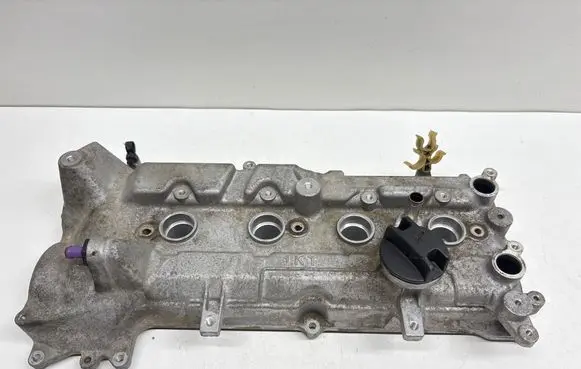Nissan Juke I F15 Rocker cam cover 1KT