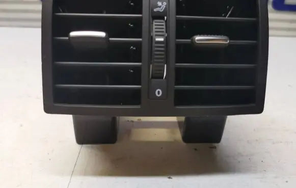 Volkswagen Caddy Rear air vent grill 1T0819203A