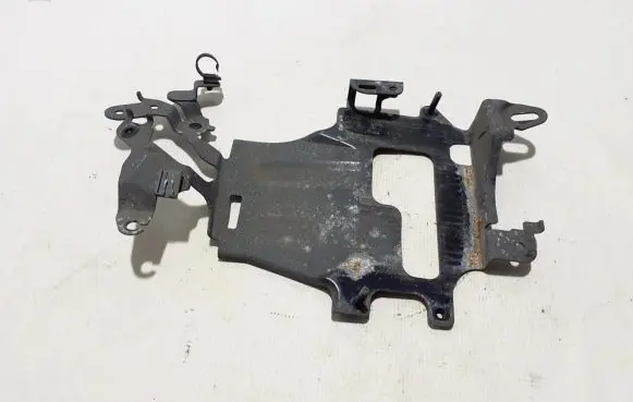 Mazda CX-3 Other engine bay part S556-18-885