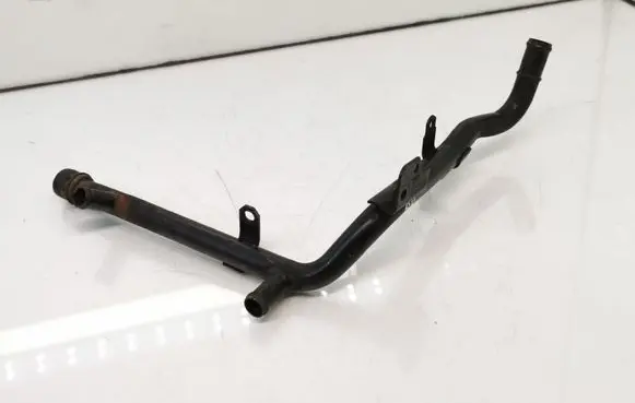 Volkswagen Golf V Engine coolant pipe/hose 038121065CS