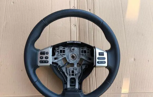Nissan Note (E11) Steering wheel 30667899M60