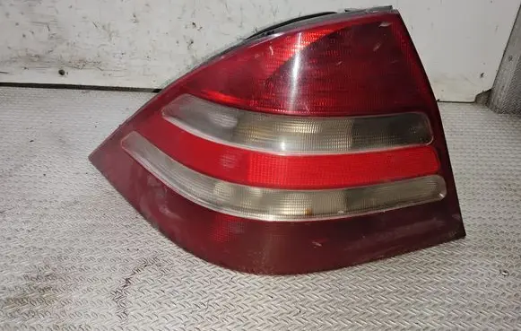 Mercedes-Benz S W220 Rear/tail lights 255121L