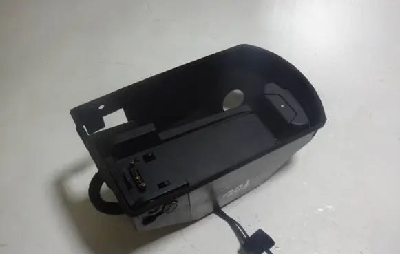 BMW 7 F01 F02 F03 F04 Glove box central console 9157022 584507123