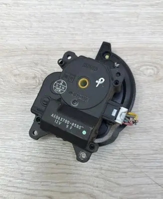 Cadillac SRX Air flap motor/actuator AE0637008580