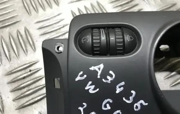 Volkswagen Golf V Headlight level height control switch 1k0941333a