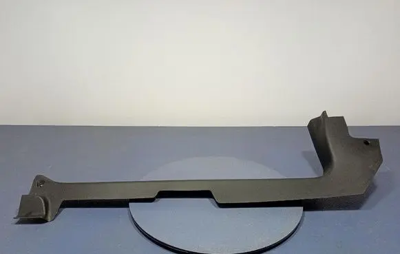 Foot area side trim