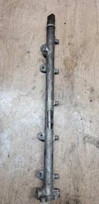 Mercedes-Benz C W203 Fuel main line pipe 0445215007
