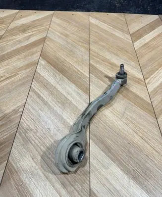 Mercedes-Benz CLS C219 Front lower control arm/wishbone 0160500033
