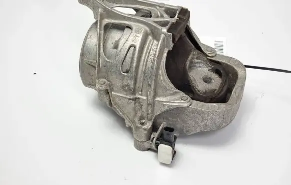 Audi A8 S8 D5 Engine mount vacuum valve 782215151018