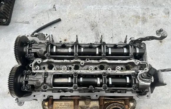 Mercedes-Benz E W213 Engine head R654016 A6540501300