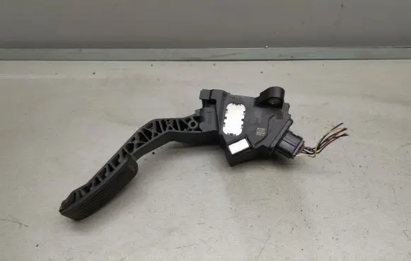 Toyota Yaris Accelerator throttle pedal 781100D030