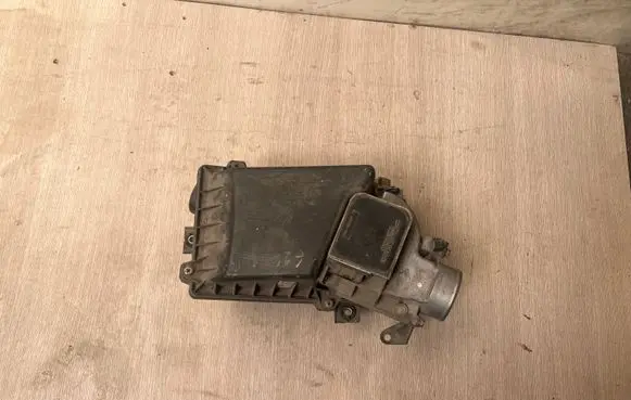 Mazda 626 Mass air flow meter 1971002700