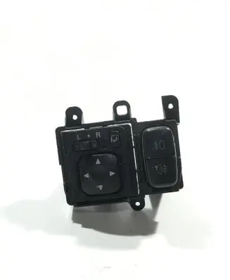 Mitsubishi Pajero Wing mirror switch 183569