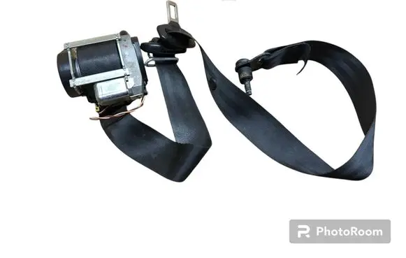 Ford Focus Front seatbelt BM5161294ACW 617232000