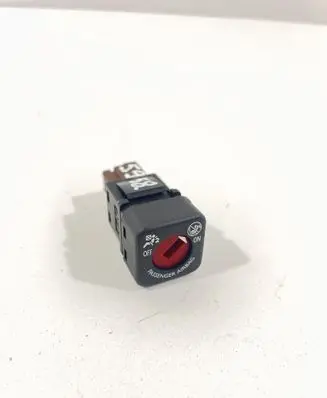 Passenger airbag on/off switch