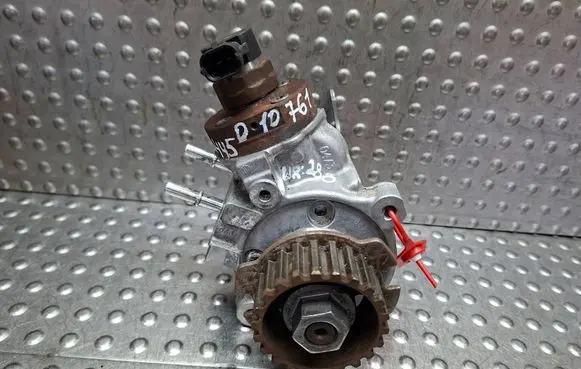 Peugeot 308 Fuel injection high pressure pump S27624280 0445010761