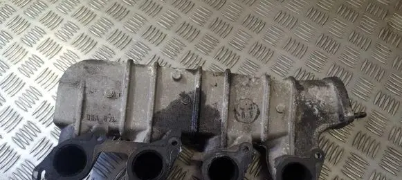 Citroen Xsara Picasso Intake manifold 9635616310