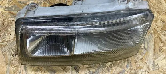 Volkswagen PASSAT B4 Headlight/headlamp 03163117