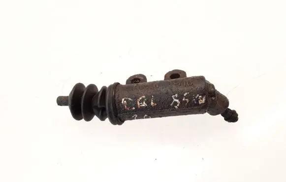 Toyota Corolla E120 E130 Clutch slave cylinder 