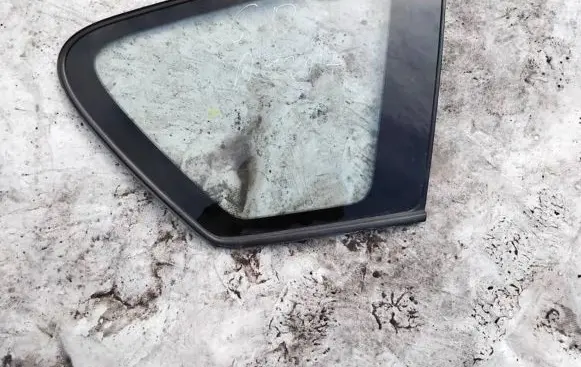 Toyota Avensis Verso Rear side window 43r00583 43r-00583