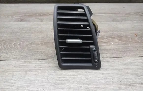 Volvo XC90 Dashboard side air vent grill/cover trim 3409398
