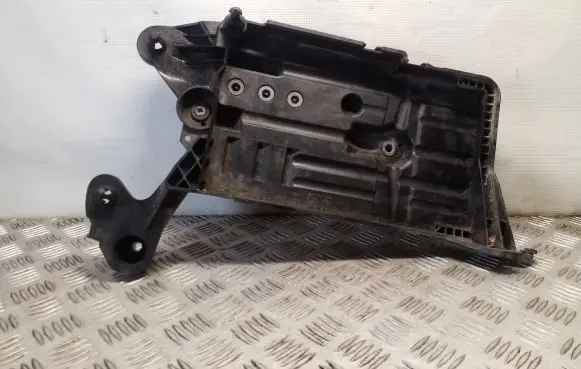 Skoda Superb B8 (3V) Battery tray 5Q0915321J